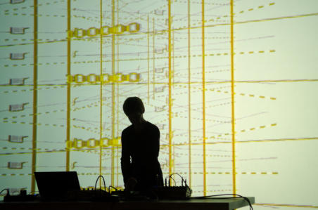 AMELIE DUCHOW  | TONSTICH  live performance | IFFTI | Palazzo Strozzi | Firenze | Italy | video Marco Monfardini | photo Rachele Salvioli