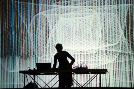 AMELIE DUCHOW  | TONSTICH  live performance | IFFTI | Palazzo Strozzi | Firenze | Italy | video Marco Monfardini | photo Rachele Salvioli