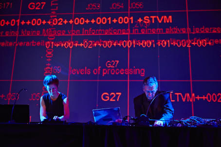 MARCO MONFARDINI - AMELIE DUCHOW - SCHNITT - Memory Code live performance at EPHIL Festival - Hamburg | photo | Krber Stiftung / Claudia Hhne