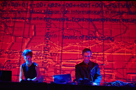 MARCO MONFARDINI - AMELIE DUCHOW - SCHNITT - Memory Code live performance at EPHIL Festival - Hamburg | photo | Krber Stiftung / Claudia Hhne